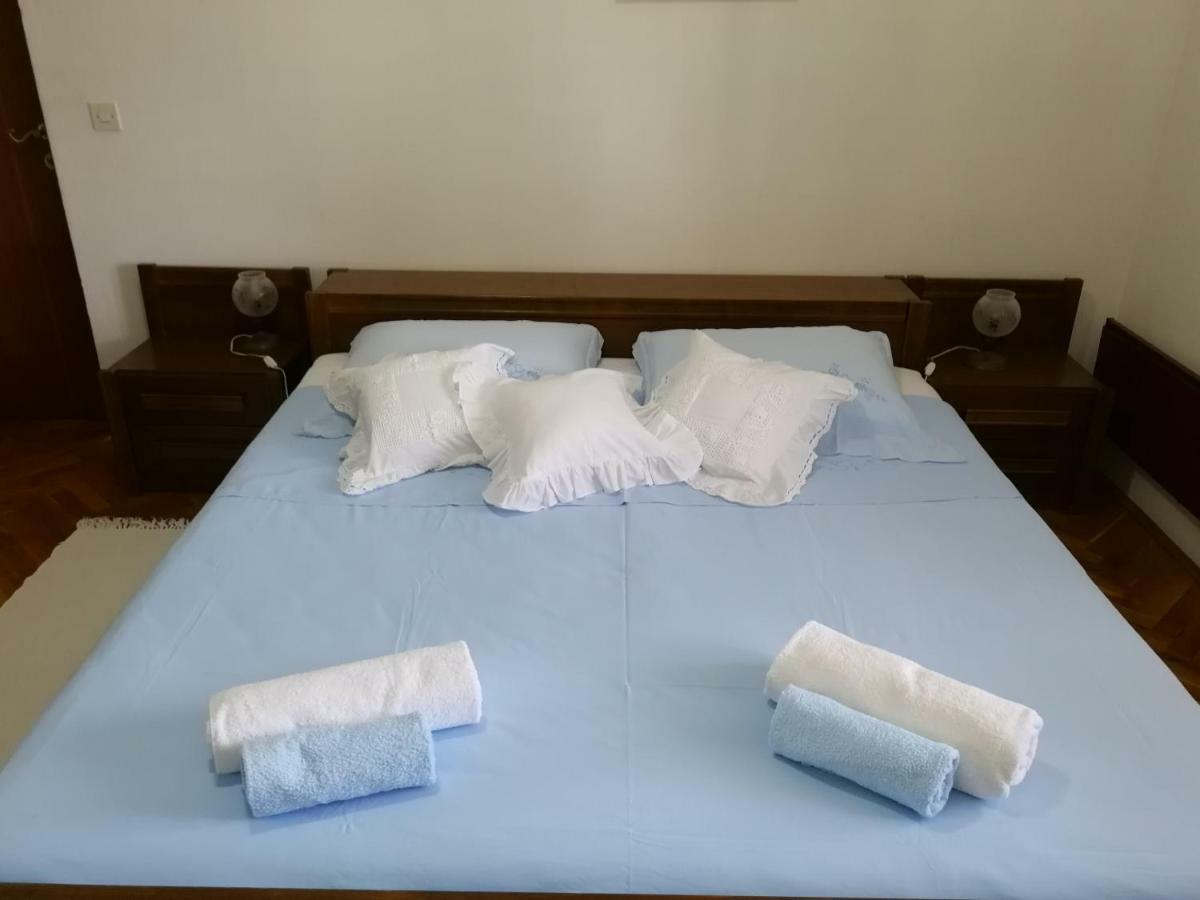 Apartman Mladenka Supetar Exterior foto